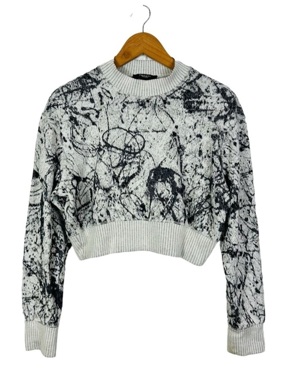 Twenty Montreal black and white abstract print Hyper Reality cropped sweater